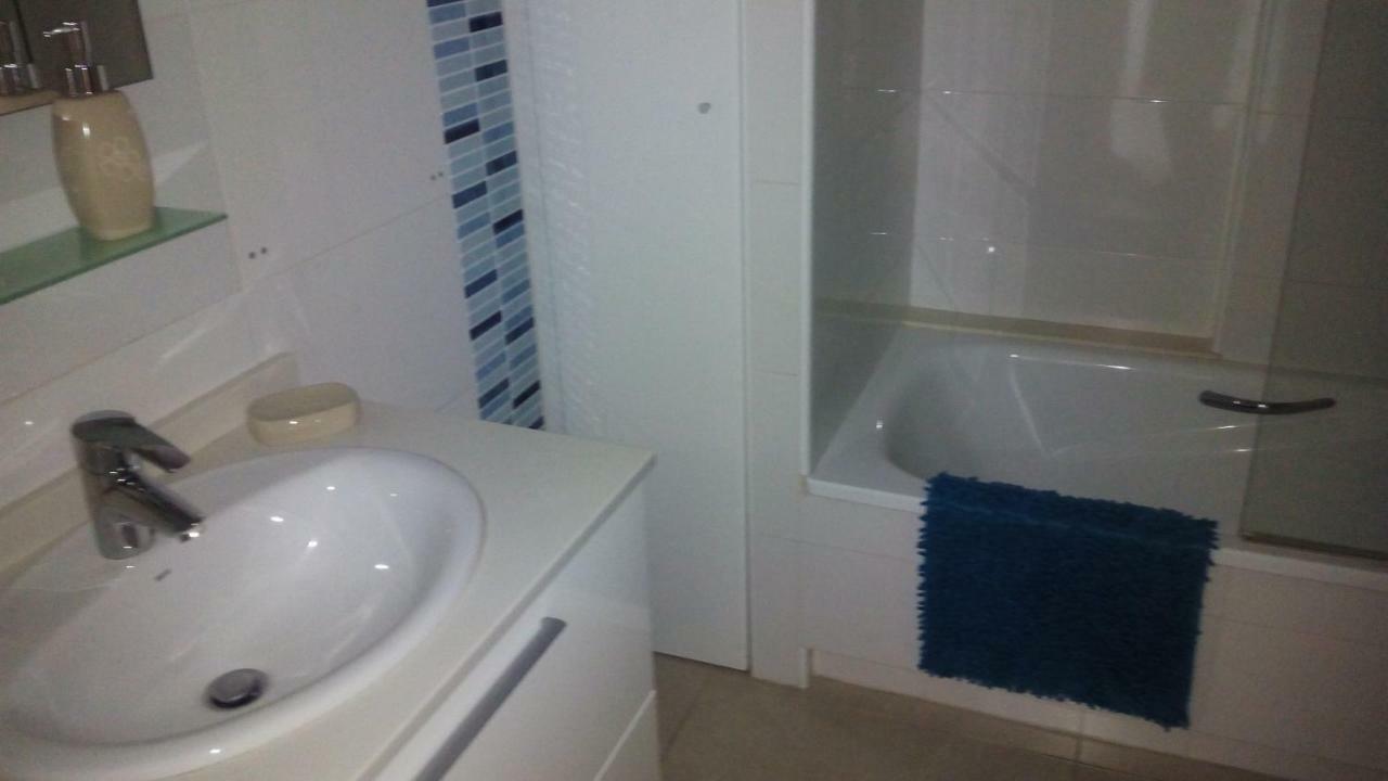 Apartacona-Playa Apartment Valencia Bagian luar foto